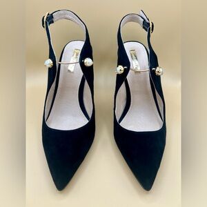 Louise et Cie Black Suede Lo-Jonah pumps/sandals, NWOB size 8